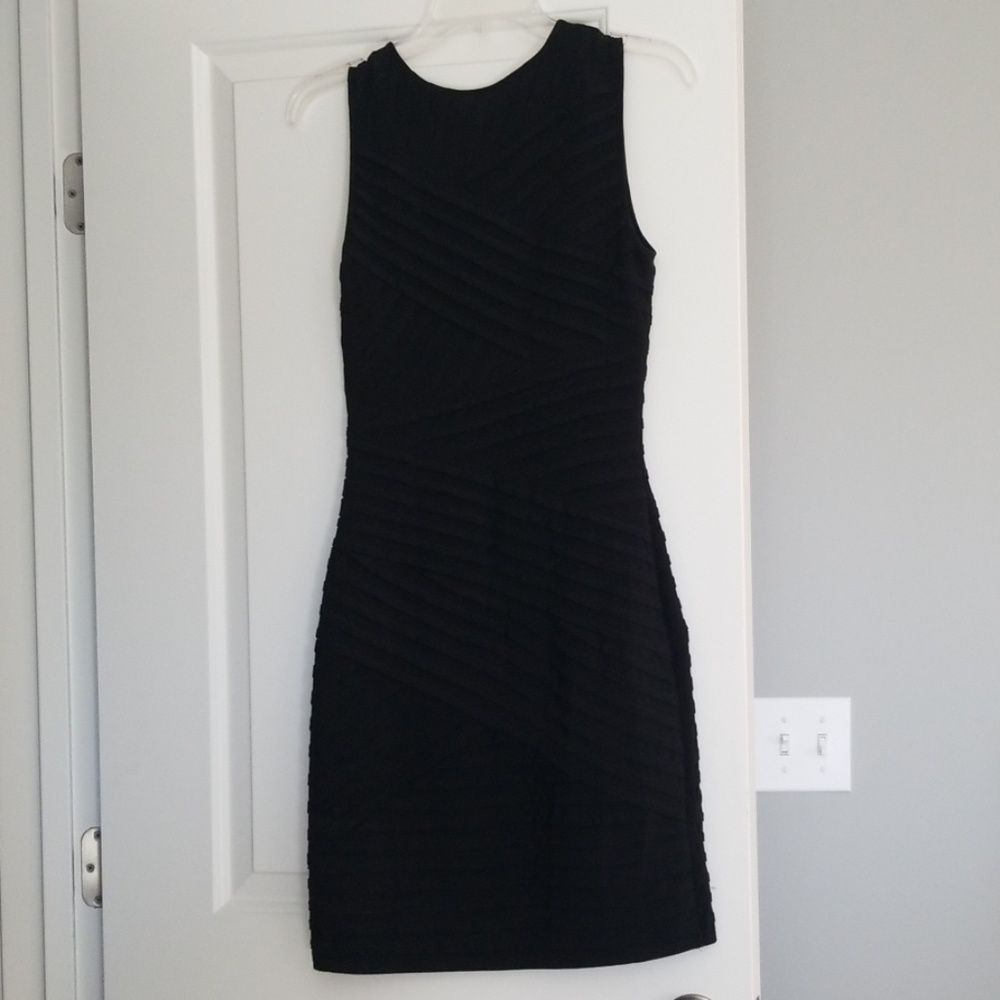Dress - Picture 3 of 5